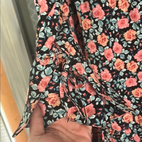 River Island Floral Long Sleeve Dress - Picture 2 of 7